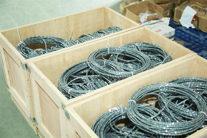 Huada diamond wire for multi wire saw machine and diamond segments delivery to Brazil customers